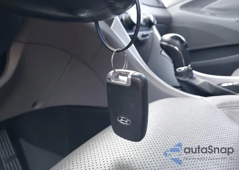 2012 Hyundai Sonata Hybrid z USA, uszkodzony, nr VIN KMHEC4A46CA037795